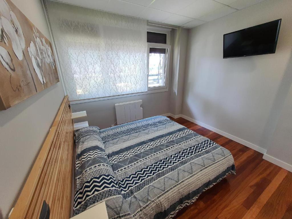 Pension Guggenheim Riverview Hbi01297 Bilbao Room photo